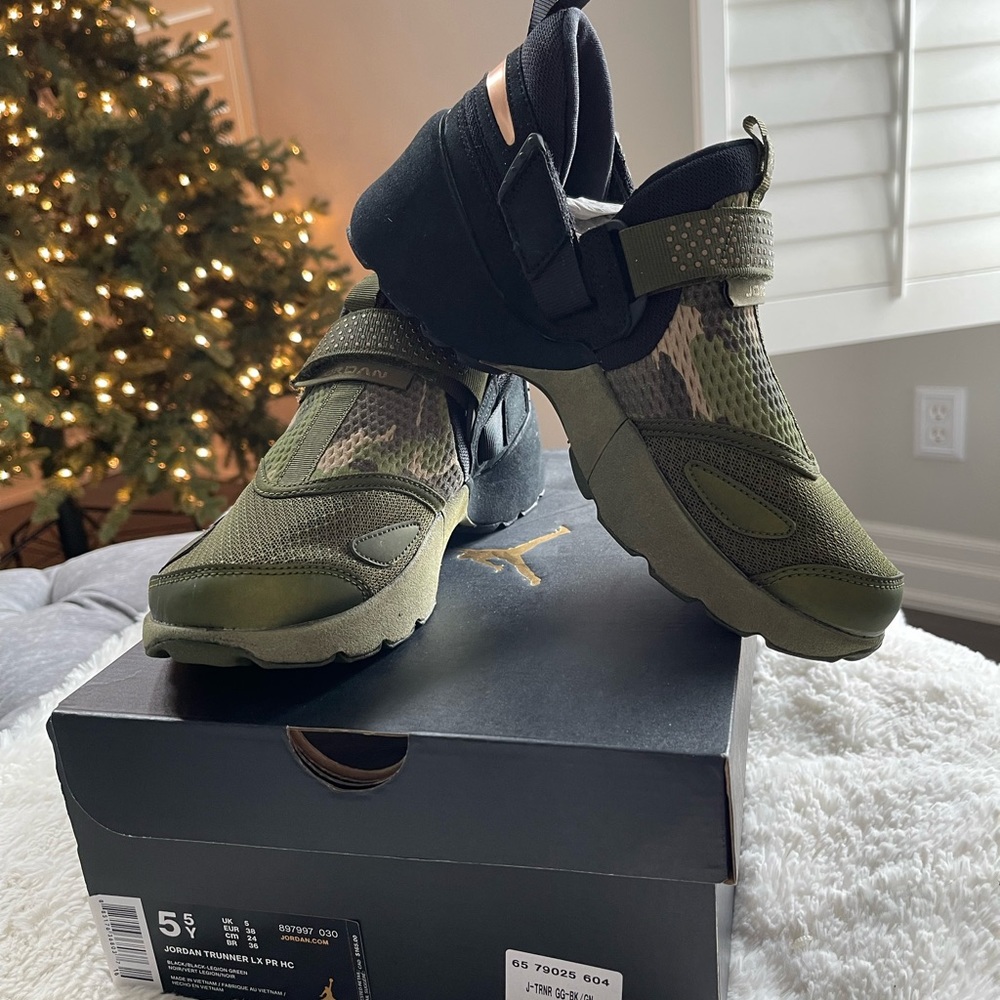 NWT Jordan Trunner LX Camo